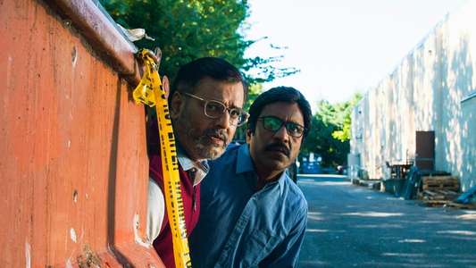 Vellai Pookkal - Backdrop