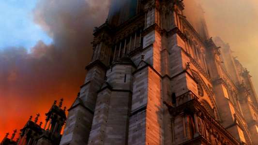 Notre-Dame: Race Against the Inferno - Backdrops