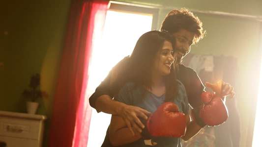 Ispade Rajavum Idhaya Raniyum - Backdrops