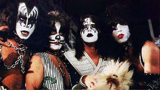 KISS Meets the Phantom of the Park - Backdrops
