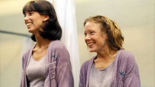 3 Women - Backdrop