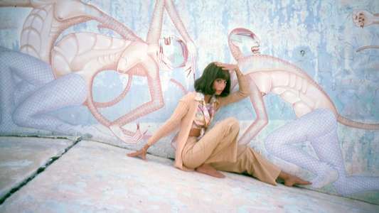 3 Women - Backdrop