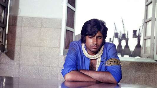Deewaar - Backdrop
