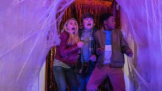 Goosebumps 2: Haunted Halloween - Backdrop