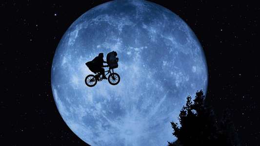 E.T. the Extra-Terrestrial - Backdrops