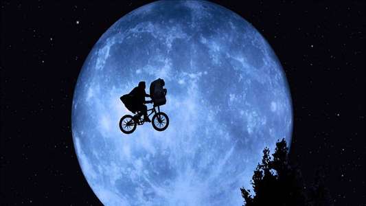 E.T. the Extra-Terrestrial - Backdrops