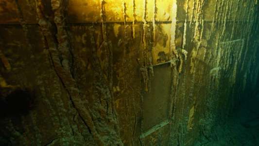 Titanic: 20 Years Later with James Cameron - Backdrop