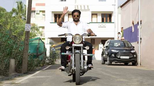 Annanukku Jey - Backdrops