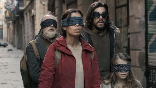 Bird Box Barcelona - Backdrop