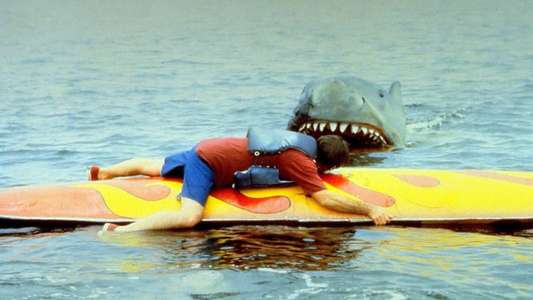 Jaws 2 - Backdrop