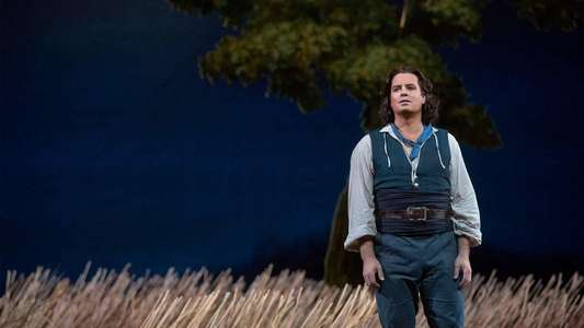 L’Elisir d’Amore: Met Opera Live - Backdrop
