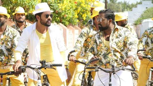 Mannar Vagaiyara - Backdrop