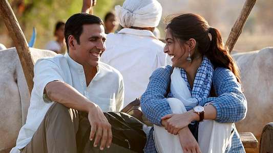 Padman - Backdrop