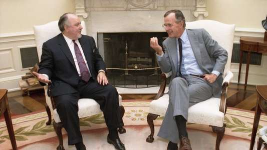 Divide and Conquer: The Story of Roger Ailes - Backdrop
