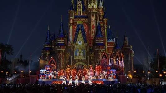 The Wonderful World of Disney: Magical Holiday Celebration - Backdrops
