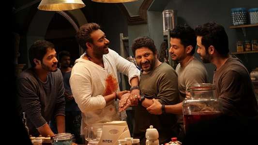 Golmaal Again - Backdrops