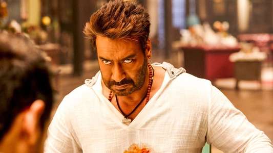 Golmaal Again - Backdrops