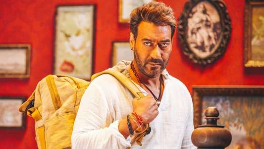 Golmaal Again - Backdrops