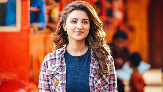 Golmaal Again - Backdrops