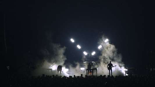 Metric: Dreams So Real - Backdrop