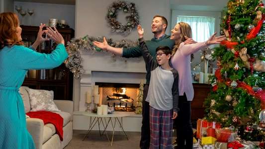 Karen Kingsbury's Maggie's Christmas Miracle - Backdrop
