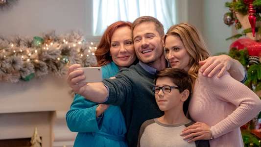 Karen Kingsbury's Maggie's Christmas Miracle - Backdrop