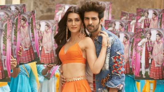 Luka Chuppi - Backdrop