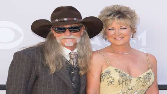 Tennessee Whiskey: The Dean Dillon Story - Backdrop