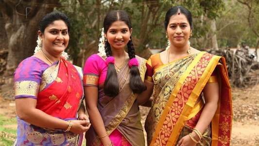 Palli Paruvathile - Backdrop