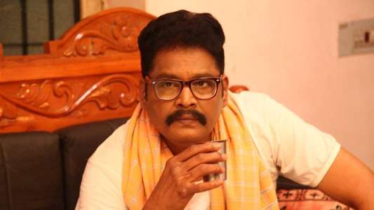 Palli Paruvathile - Backdrop
