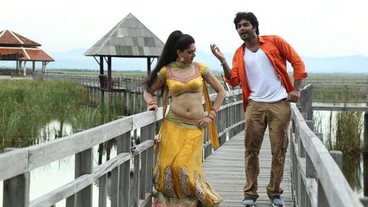 Aayirathil Iruvar - Backdrop