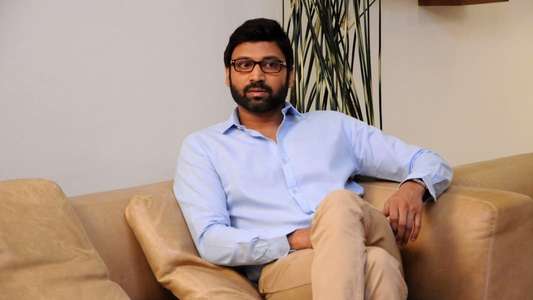 Malli Raava - Backdrop