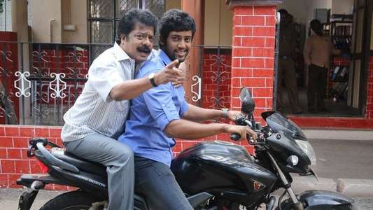 Adhagappattathu Magajanangalay - Backdrop