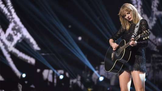 Taylor Swift: Super Saturday Night Concert - Backdrop