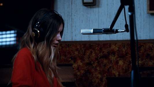 Haim: Valentine - Backdrop