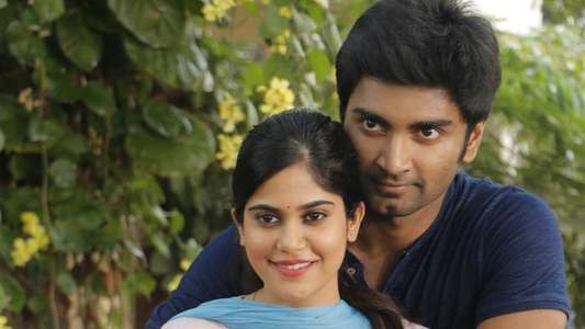 Gemini Ganeshanum Suruli Raajanum - Backdrop