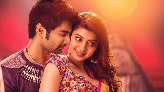 Gemini Ganeshanum Suruli Raajanum - Backdrop