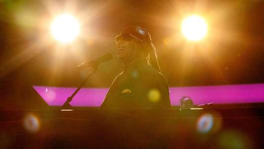 Stayin' Alive: A Grammy Salute to the Music of the Bee Gees - Backdrop