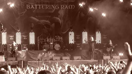 Saxon - Live Hellfest 2017 - Backdrop