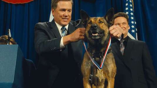 Max 2: White House Hero - Backdrop