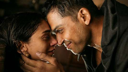 Kaatru Veliyidai - Backdrop