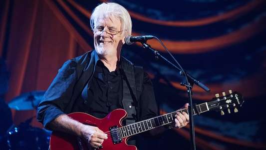 Michael McDonald: Live on Soundstage - Backdrop