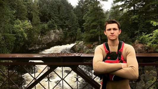 Chaos Walking - Backdrop