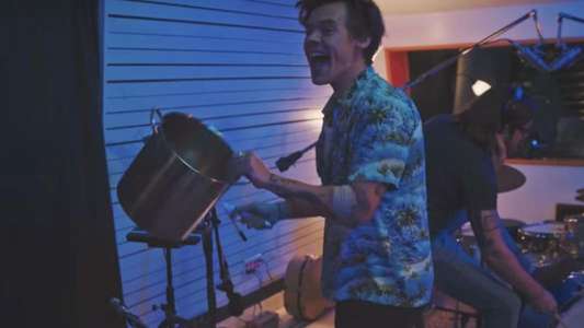 Harry Styles: Behind the Album - Backdrop