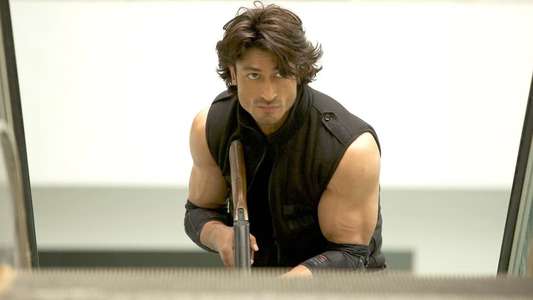 Commando 2: The Black Money Trail - Backdrop