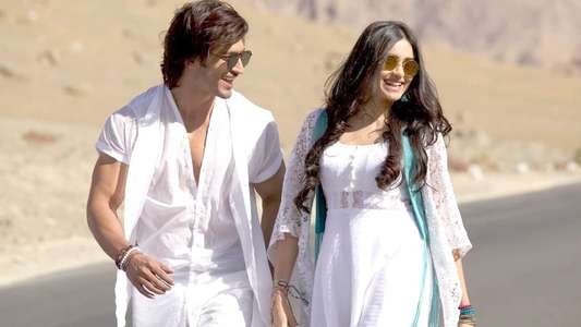 Commando 2: The Black Money Trail - Backdrop
