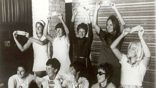 Battle of the Sexes - Backdrop