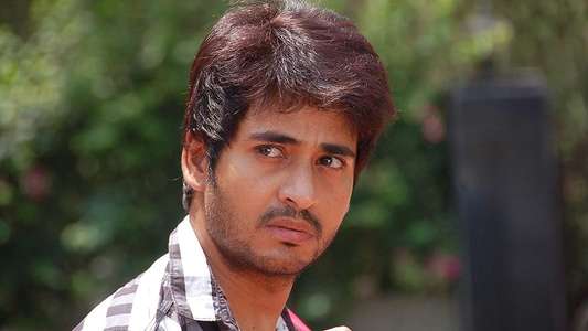 Majnu - Backdrop