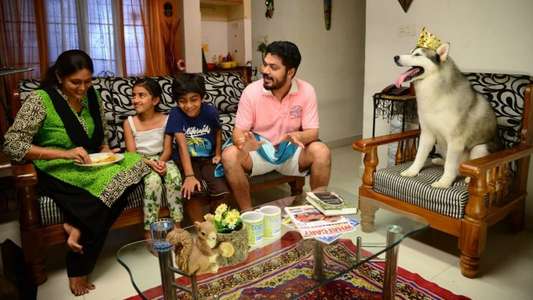 7 Naatkal - Backdrop