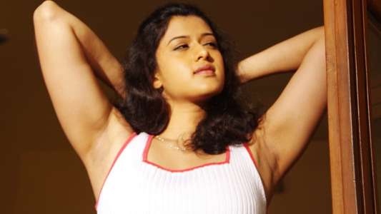 Oru Mugathirai - Backdrop